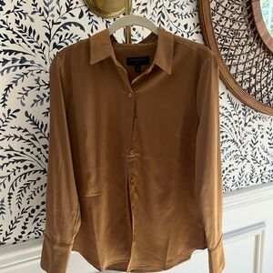Banana Republic Classic Fit Size Small Gold Silk Shirt